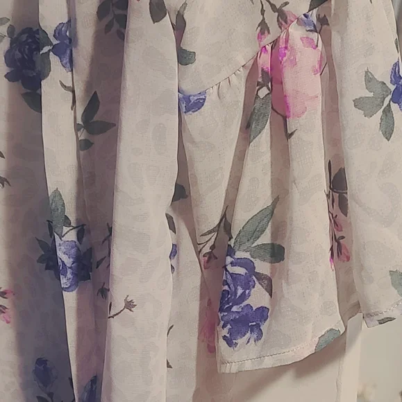 Fairy Tale Romance Kimono. Size Large. - Picture 4 of 7